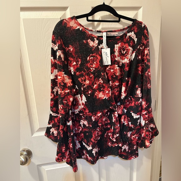 NY Collection Tops - NY Collection Woman 2X Black and Red Floral Blouse w/Silver Sparkles Knot NWT